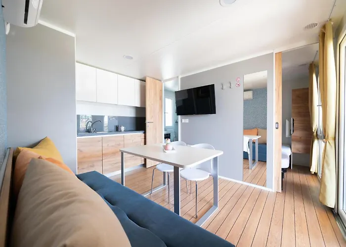 12 Bedroom In * Drage
