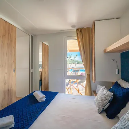 12 Bedroom In * Drage