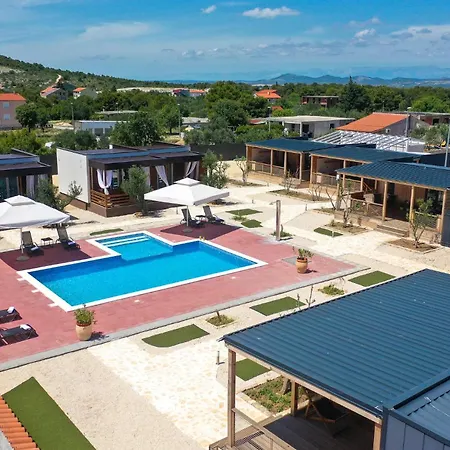 12 Bedroom In Drage