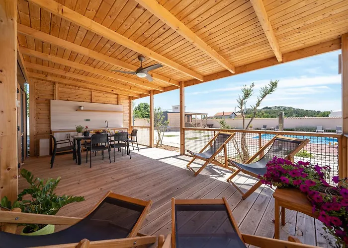 בית נופש 12 Bedroom In *